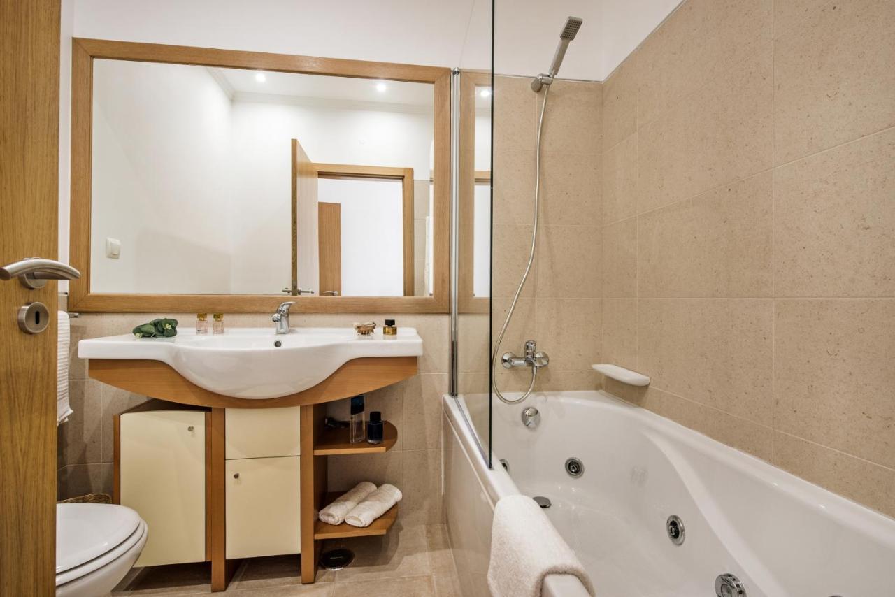 Modern And Spacious Two Bedroom Apartment Carvoeiro  Zewnętrze zdjęcie